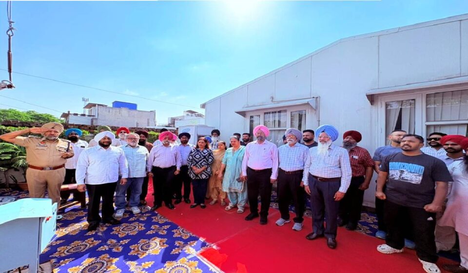 MLA Kulwant Singh hoisting the Indian National Flag at his office in Sector 79, Mohali, to promote patriotism and national pride