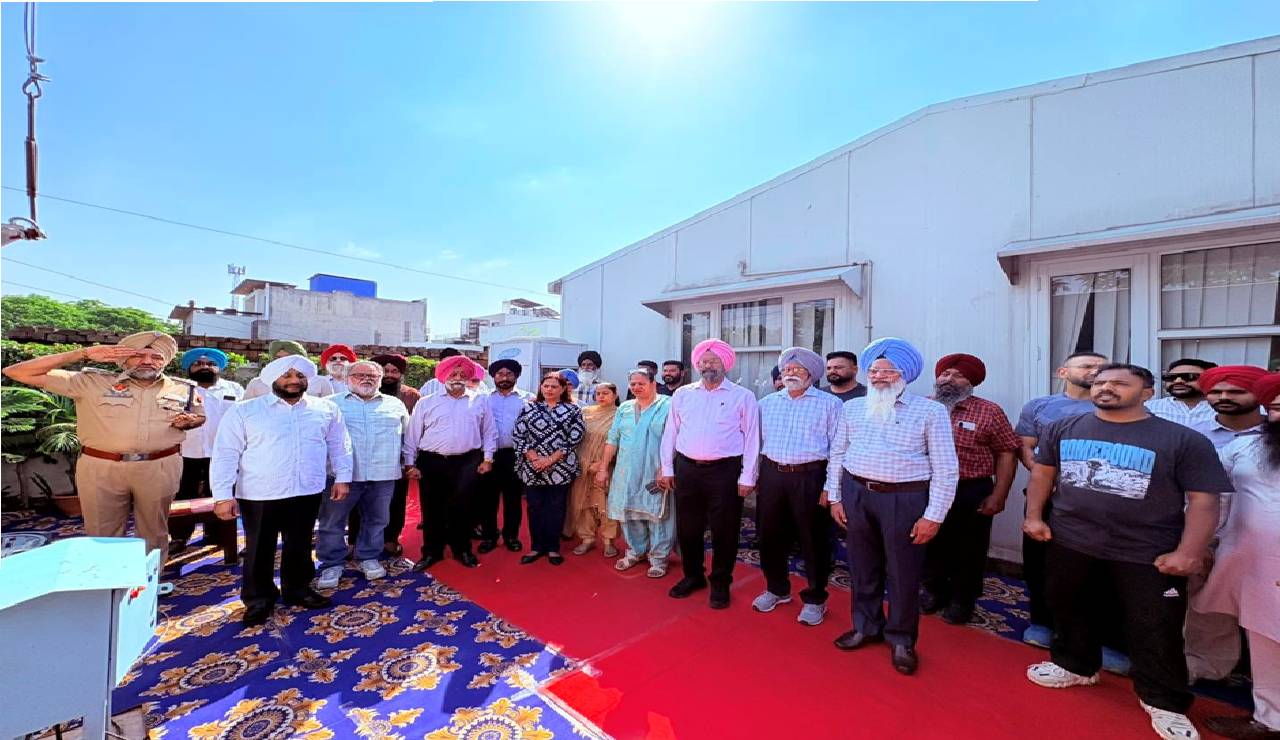 MLA Kulwant Singh hoisting the Indian National Flag at his office in Sector 79, Mohali, to promote patriotism and national pride