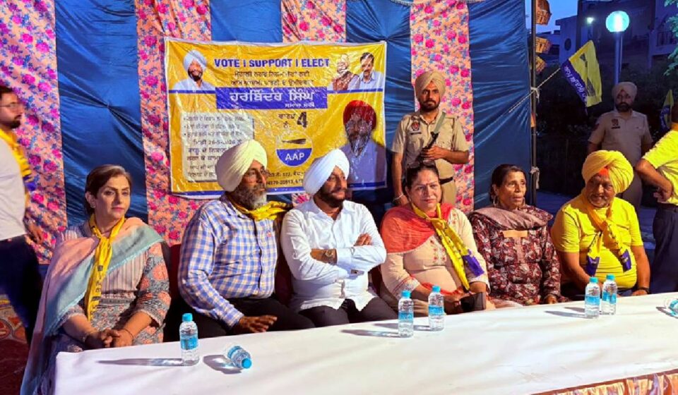 MLA Kulwant Singh interacting with residents during the Aap Di Sarkar Aap Da MC campaign in Wards 3 and 4, Mohali.