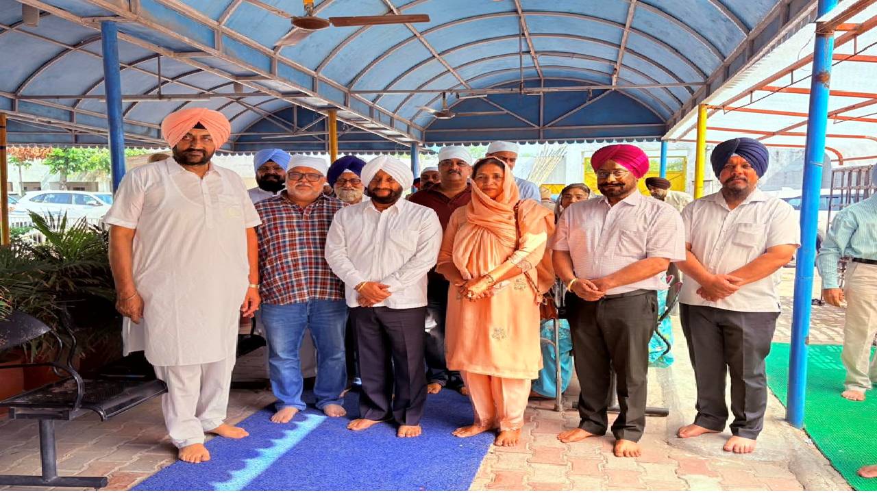 MLA Kulwant Singh attending a thanksgiving religious gathering at Gurdwara Sahib in Ward 5, Mohali, and congratulating Councillor Arvinder Kaur