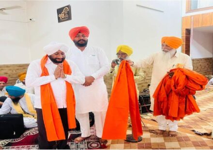 MLA Kulwant Singh attending Sri Akhand Path Sahib in village Bhagomajra and congratulating Rajinder Singh Ji and his family on his retirement