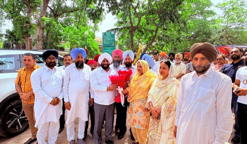 MLA Kulwant Singh interacting with residents during an election campaign in support of Bibi Kuldeep Kaur in Ward 37, Mohali.