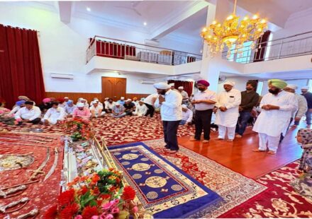 MLA Kulwant Singh attending the final Ardaas of Sardarni Harjeet Kaur Tandan Ji at Gurdwara Nanak Darbar Sector 91 Mohali and offering condolences to the family