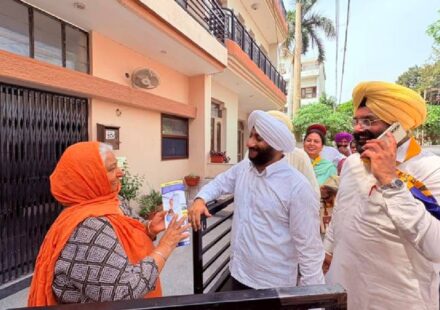 MLA Kulwant Singh meeting residents during a door-to-door election campaign in support of Amarjit Singh and Jugwinder Kaur in Mohali.