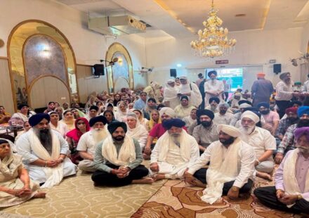 MLA Kulwant Singh at Gurdwara Akal Ashram Sohana receiving blessings and participating in the farewell ceremony for Bhai Davinder Singh Ji Khalsa's international Gurmat Prachar tour.