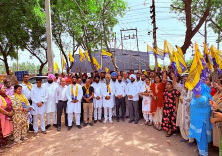 MLA Kulwant Singh flagging off the election campaign rally of Ward 50 candidate Harpal Singh Brar in Mohali.