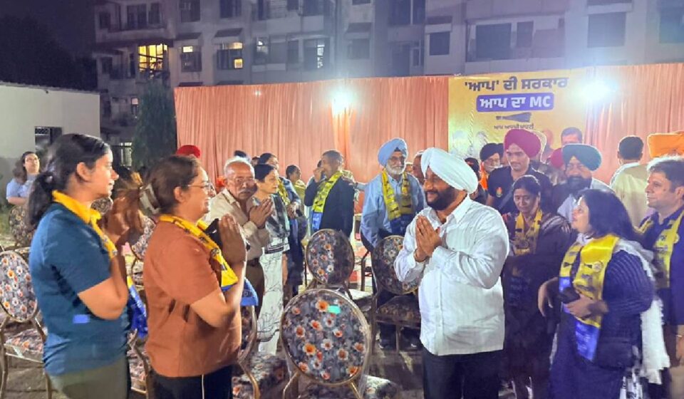 MLA Kulwant Singh meeting residents during an election campaign in support of Bibi Jasbir Kaur Atli in Ward 27, Mohali.
