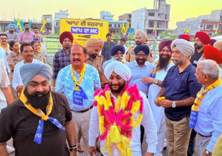 MLA Kulwant Singh inaugurating the election campaign office of Naseeb Singh Sandhu in Ward 24, Mohali.