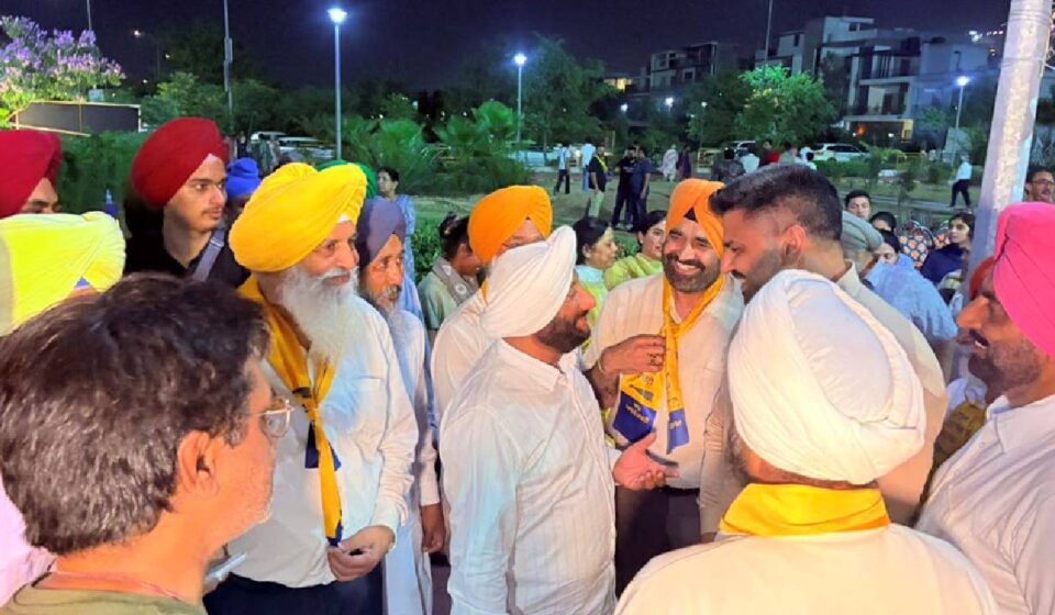 MLA Kulwant Singh interacting with residents during an election campaign in support of Sarabjit Singh Samana in Ward 42, Mohali.