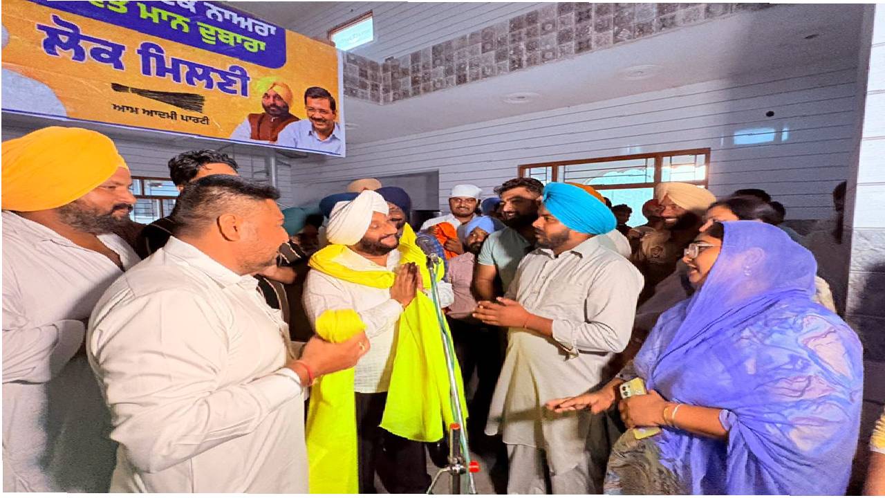 MLA Kulwant Singh interacting with villagers during a Lok Milni programme in Saidpur village, SAS Nagar Mohali, discussing public grievances and development initiatives