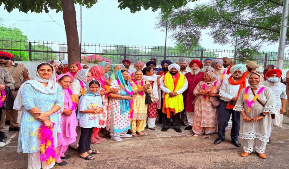 Senior citizens from Sector 69, Mohali, begin their pilgrimage under the Chief Minister Tirath Yatra Scheme with comprehensive travel arrangements provided by the Punjab Government