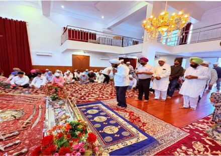 MLA Kulwant Singh attending the final Ardaas of Sardarni Harjeet Kaur Tandan Ji at Gurdwara Nanak Darbar Sector 91 Mohali and offering condolences to the family