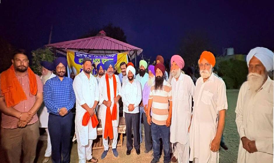 MLA Kulwant Singh interacting with residents of Gidarpur village in SAS Nagar Mohali during a public outreach programme highlighting Punjab Government development works and public welfare initiatives.