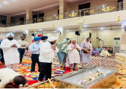 MLA Kulwant Singh attending a Kirtan Darbar at Gurdwara Sahib Sector 71 Mohali and congratulating S. Bachchan Singh Boparai on his Municipal Corporation election victory