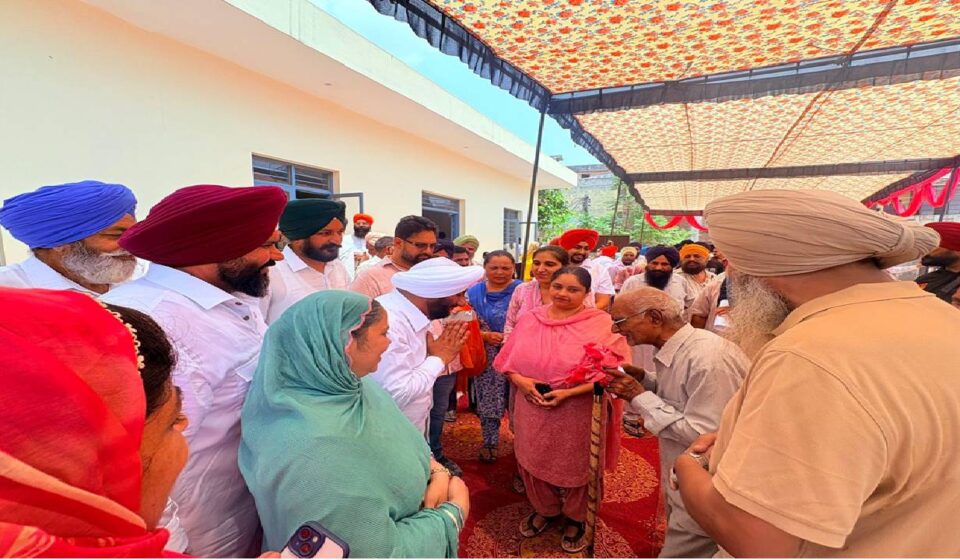 MLA Kulwant Singh interacting with residents during a Lok Milni programme in Sohana village, SAS Nagar Mohali, discussing public issues and village development.