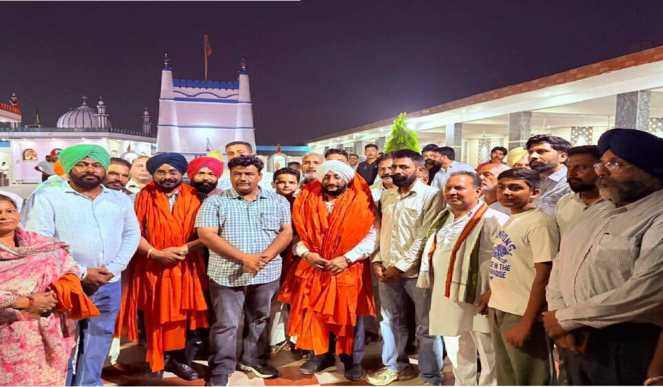 MLA Kulwant Singh interacting with villagers during a Lok Milni programme in Tardauli Hussainpur, SAS Nagar Mohali, discussing development projects and public welfare initiatives.