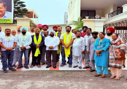 MLA Kulwant Singh interacting with youth volunteers supporting the Punjab Government's anti-drug campaign in Mohali