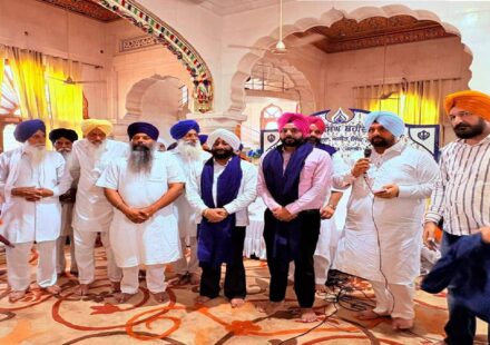 MLA Kulwant Singh attending a thanksgiving ceremony at Gurdwara Sahib with newly elected Ward No. 39 Councillor Bibi Sharanjeet Kaur and her family in Mohali.