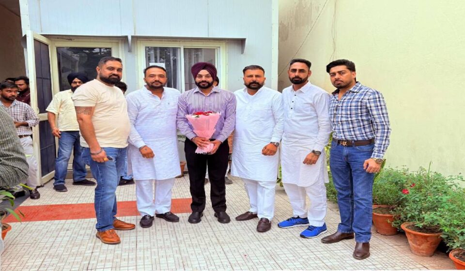 Sarpanch Aman from Samana Kalan meets Mayor Sarabjeet Singh Samana at his office to congratulate him on being elected Mayor of Mohali