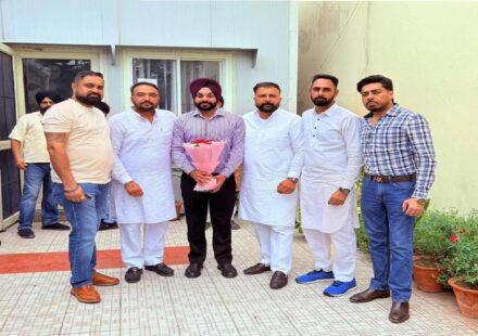 Sarpanch Aman from Samana Kalan meets Mayor Sarabjeet Singh Samana at his office to congratulate him on being elected Mayor of Mohali.