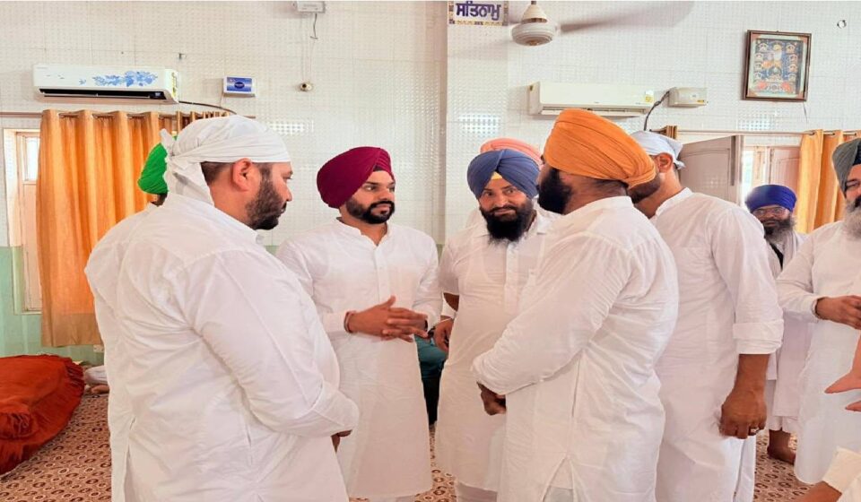 Mayor Sarabjeet Singh Samana attends the Antim Ardas of late Ujagar Singh Saini at Kurda village in SAS Nagar Mohali and offers condolences to the family