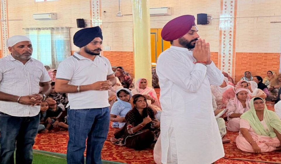 Mayor Sarabjeet Singh Samana attends the Antim Ardas of late Harbans Kaur Ji at Gurdwara Nanaksar Sahib in Raipur Kalan, Mohali, and offers condolences to the family.