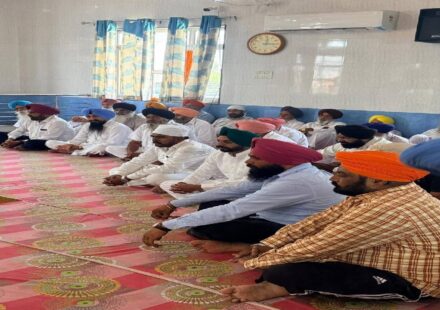 Mayor Sarabjeet Singh Samana attends the Antim Ardas of late Sukhwinder Singh Virk Ji at the Gurdwara Sahib in Landran, Mohali, and offers condolences to the family.