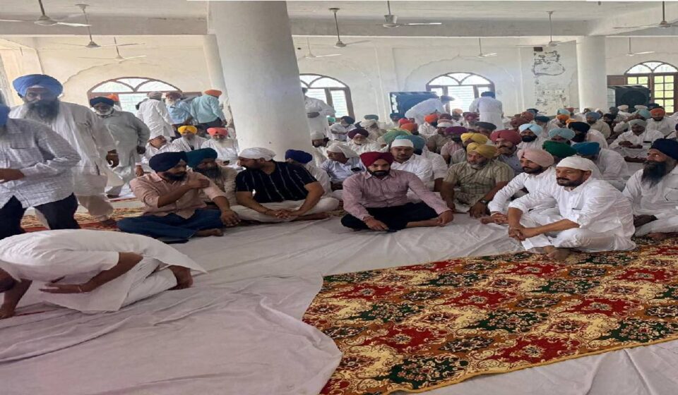 Mayor Sarabjeet Singh Samana attends the Antim Ardas of late Surinderpal Singh Tiwana Ji at Gurdwara Sri Jharwana Sahib in Ditupur Jatt, Mohali