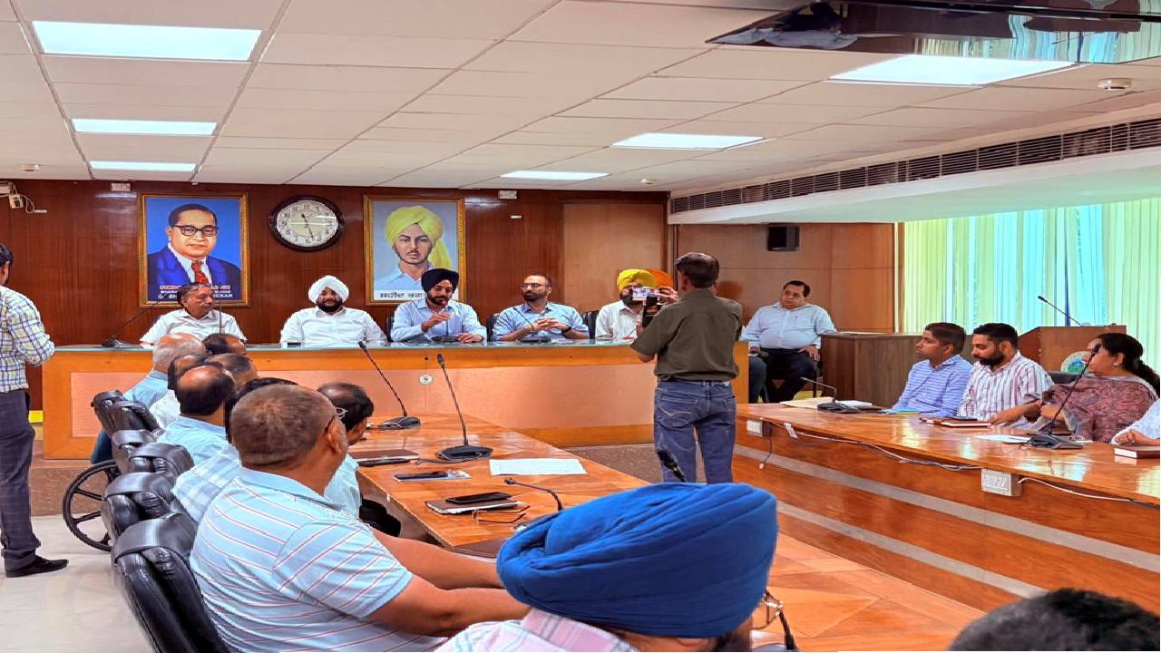 Mayor Sarabjeet Singh Samana chairs a development review meeting with Municipal Corporation officials and councillors in SAS Nagar Mohali.