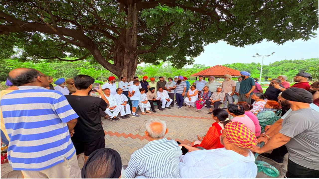 Mayor Sarabjeet Singh Samana meeting residents of Dheer Park in Sector 64, Mohali, to discuss civic issues and local development.