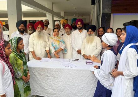 Mayor Sarabjeet Singh Samana participates in the Gurbani, poetry, speech, and turban competition at Gurdwara Sri Kalgidhar Singh Sabha in Mohali.