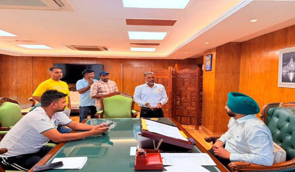 Mayor Sarabjeet Singh Samana meeting residents from different areas of SAS Nagar Mohali at his office to hear civic issues and public grievances.