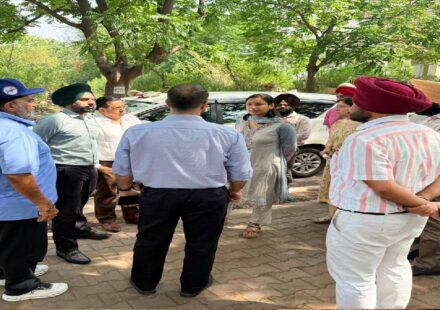 Mayor Sarabjeet Singh Samana meeting residents in Mohali and listening to their civic issues while assuring timely resolution