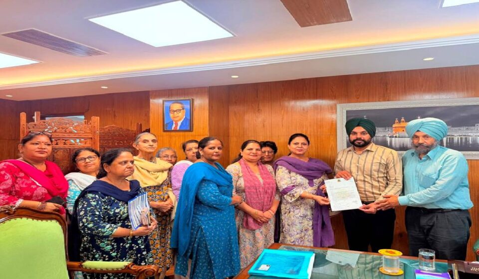 Mayor Sarabjeet Singh Samana meeting residents from different areas of SAS Nagar Mohali at his office to hear civic issues and public grievances.
