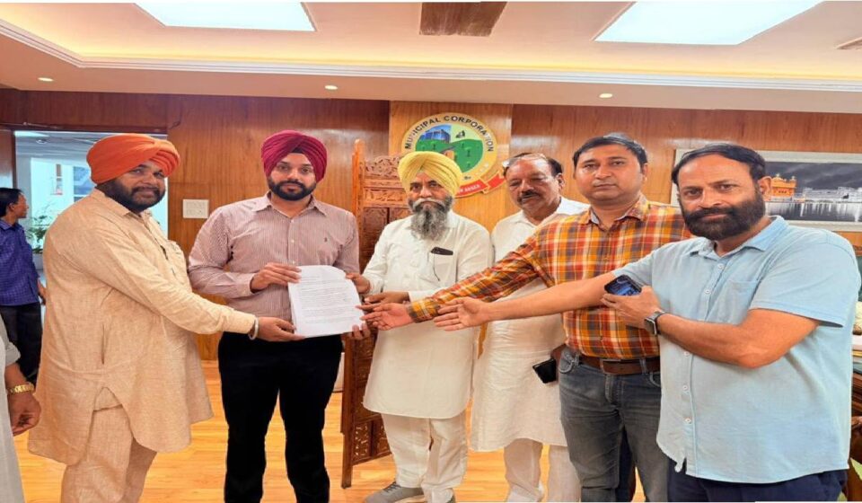 Mayor Sarabjeet Singh Samana meeting residents from various wards at the Municipal Corporation Office in SAS Nagar Mohali to discuss civic issues.