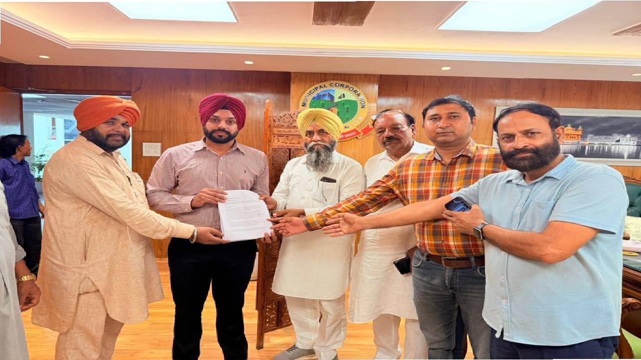 Mayor Sarabjeet Singh Samana meeting residents from various wards at the Municipal Corporation Office in SAS Nagar Mohali to discuss civic issues.