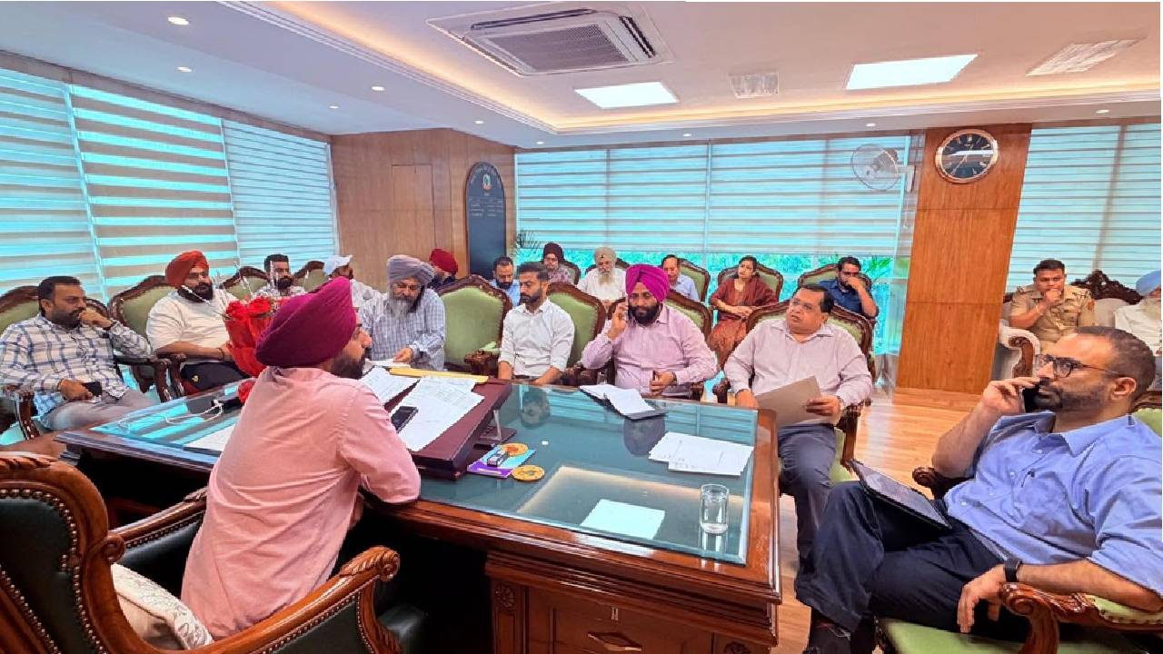 Mayor Sarabjeet Singh Samana meeting well-wishers and residents at his office in SAS Nagar Mohali while listening to their civic concerns