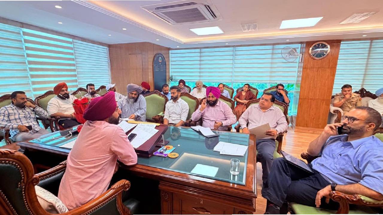 Mayor Sarabjeet Singh Samana meeting well-wishers and residents at his office in SAS Nagar Mohali while listening to their civic concerns