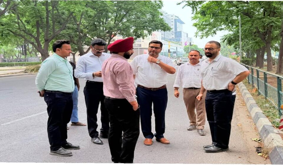 Mayor Sarabjeet Singh Samana inspecting sewerage lines, roads, and drain cleaning works in Sector 70, Sector 71, and Phase 4 of SAS Nagar Mohali before the monsoon