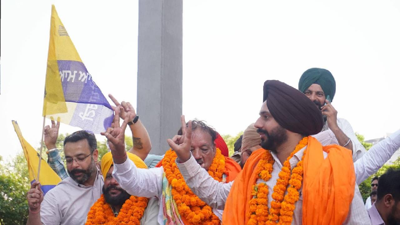 Mayor Sarabjeet Singh Samana expresses gratitude to the people of Mohali for their trust and support after assuming office