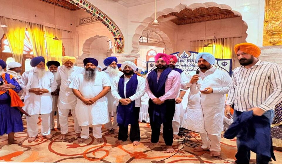 Mayor Sarabjeet Singh Samana attends the thanksgiving Path organised by Ward 39 Councillor Bibi Sharanjeet Kaur Ji at a Gurdwara Sahib in Mohali