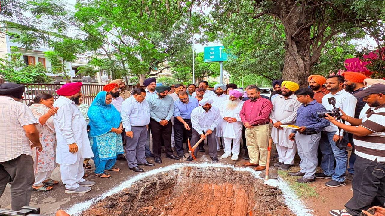Sewerage infrastructure work underway in Mohali Phase 7.
