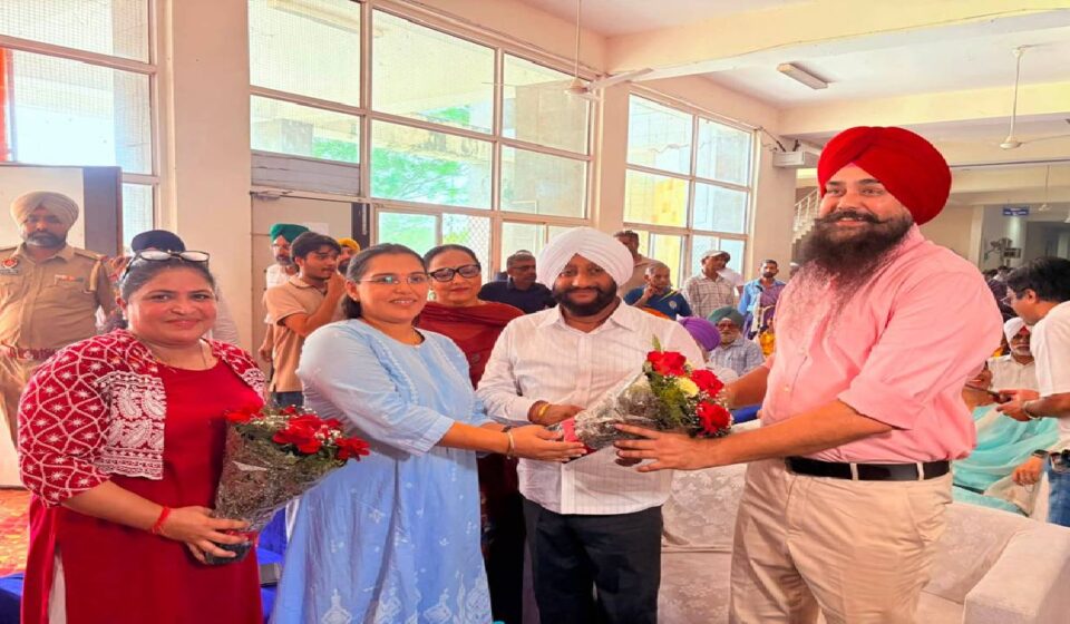 MLA Kulwant Singh and MP Malwinder Singh Kang welcome the Khedan Watan Punjab Diyan Season 4 torch in Mohali.