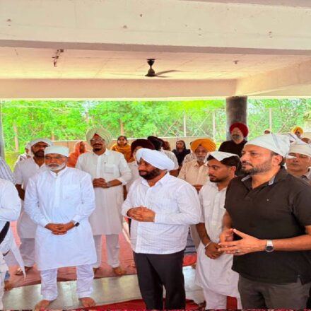 MLA Kulwant Singh attends the last rites of Dharampal Upashak Ji and offers condolences to the bereaved family.