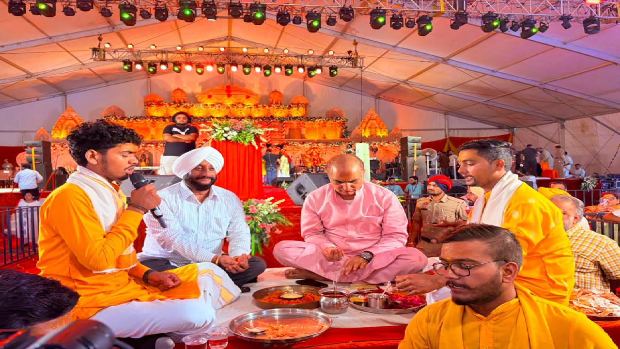 MLA Kulwant Singh and Chief Minister Bhagwant Singh Mann participating in the 'One Evening in the Name of Lord Shiva' programme in Mohali.