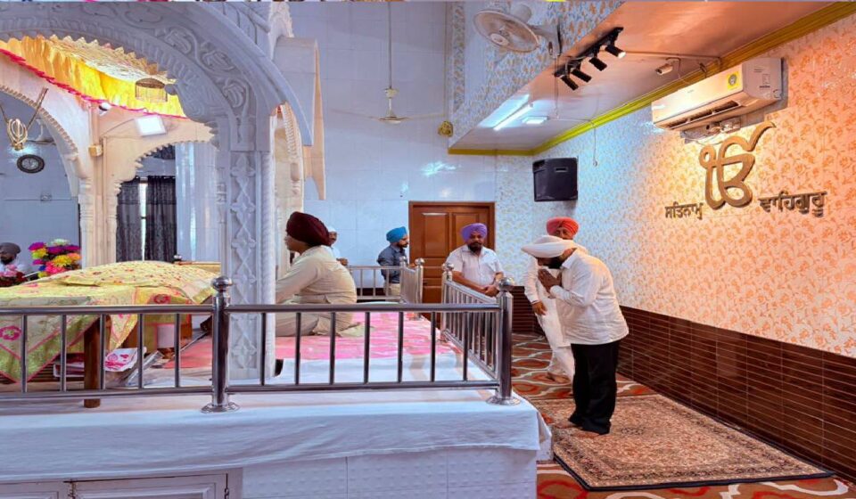 MLA Kulwant Singh attends the Antim Ardas of Usha Rani Chaudhary at Gurdwara Singh Sabha Phase 9 Mohali