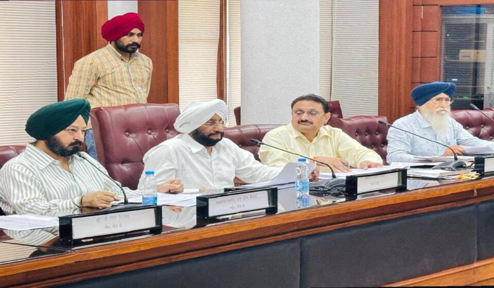 Punjab Vidhan Sabha Committee on Local Bodies meeting discussing civic issues and public facilities.