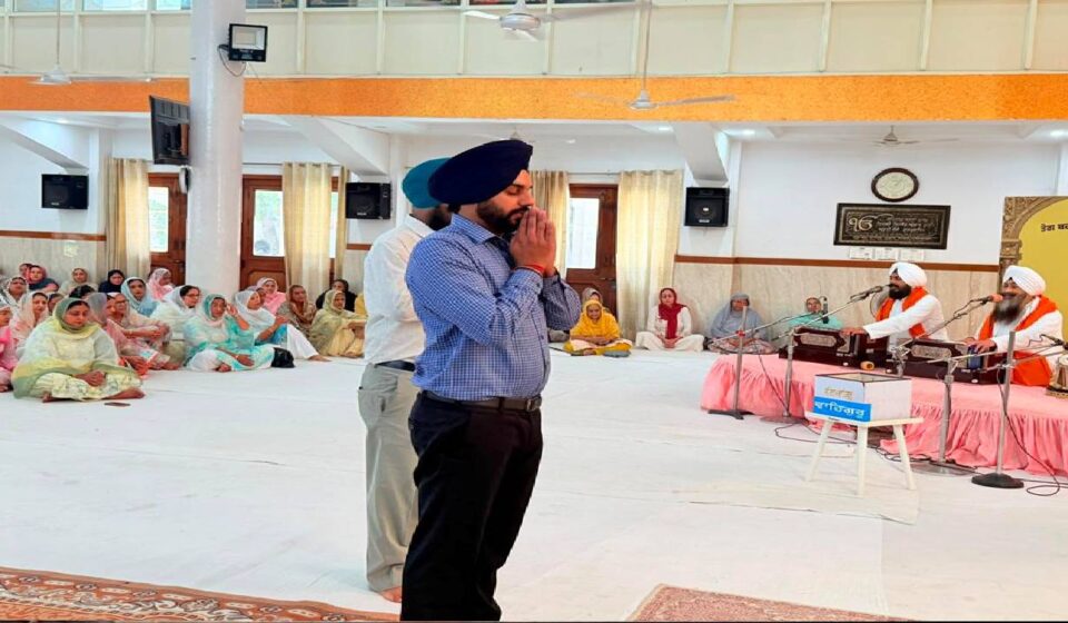 Mayor Sarabjeet Singh Samana attends the Antim Ardas of late Sardarni Swaran Kaur Ji at Gurdwara Sri Kalgidhar Singh Sabha, Phase 4, Mohali, and offers condolences to the family