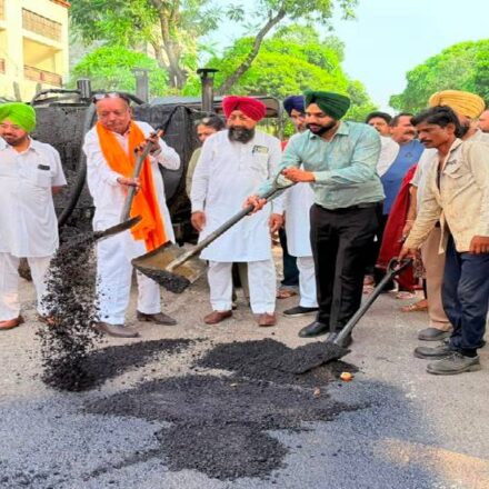 Mayor Sarabjeet Singh Samana inspects ongoing development works and cleanliness arrangements in different areas of Mohali city.