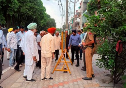 Mayor Sarabjeet Singh Samana inspects parks, roads, drains, and cleanliness arrangements in Sector 70, Ward 34, Mohali.